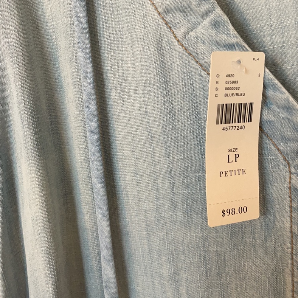Cloth & Stone Chambray Button Down - Picture 5 of 6